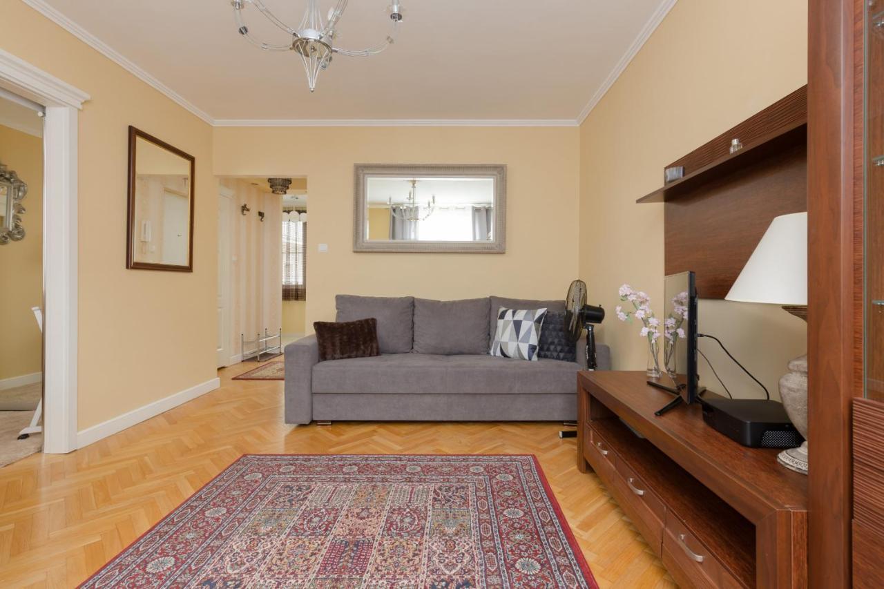 Miodowa Apartment Krasinski Garden Warsaw By Noclegi Renters Dış mekan fotoğraf