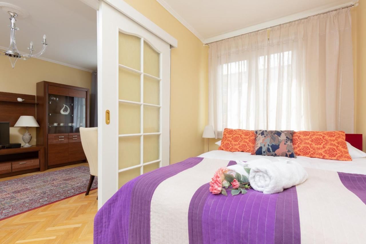 Miodowa Apartment Krasinski Garden Warsaw By Noclegi Renters Dış mekan fotoğraf