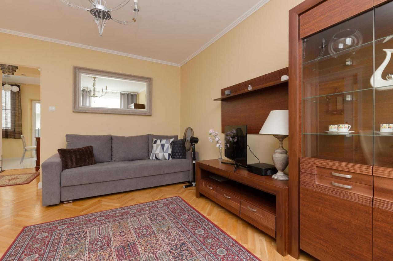 Miodowa Apartment Krasinski Garden Warsaw By Noclegi Renters Dış mekan fotoğraf