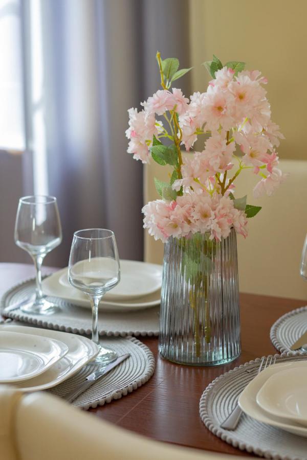 Miodowa Apartment Krasinski Garden Warsaw By Noclegi Renters Dış mekan fotoğraf