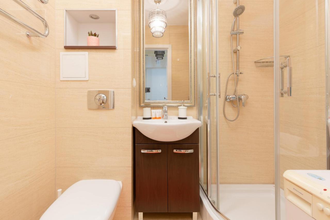 Miodowa Apartment Krasinski Garden Warsaw By Noclegi Renters Dış mekan fotoğraf